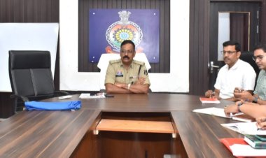 कूरियर और ई-कॉमर्स के जरिए नशीले पदार्थ व घातक हथियारों की सप्लाई रोकने सख्त कदम, दुर्ग में पुलिस-प्रशासन की संयुक्त बैठक