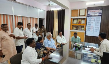 पूर्व पार्षदों ने उठाया मुद्दा, वार्ड 48 का सार्वजनिक शौचालय जल्द होगा चालू