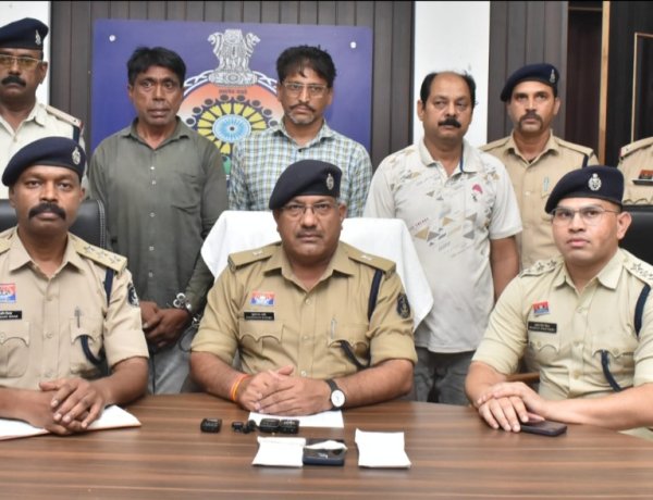 दुर्ग पुलिस की बड़ी कार्रवाई: 15 टन से अधिक कोयला जब्त, 3 आरोपी गिरफ्तार