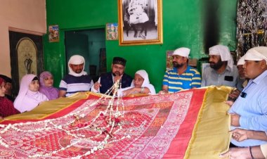 भिलाई से ताजबाग नागपुर रवाना हुई उर्स पाक की चादर, अकीदतमंदों ने मांगी अमन-चैन की दुआ