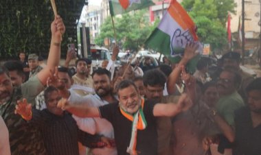: राहुल गांधी की गिरफ्तारी के विरोध में भिलाई में कांग्रेस का प्रदर्शन, बारिश में फूंका प्रधानमंत्री मोदी का पुतला