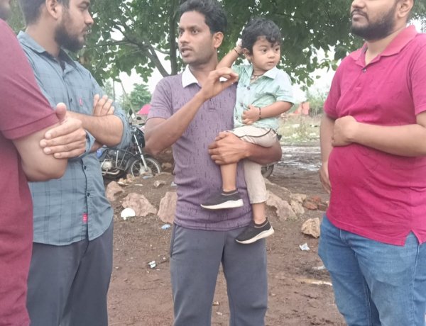 नकटी गांव पहुंचे एसआईओ के प्रतिनिधि, प्रभावित परिवारों से जताई एकजुटता
