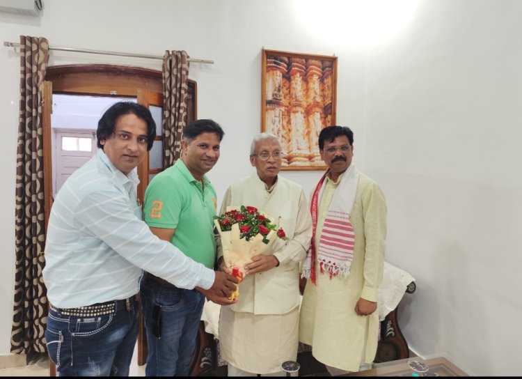 "दुर्ग सर्किट हाउस में रामप्रताप सिंह से आत्मीय मुलाकात, संगठन को मजबूत बनाने पर हुआ मंथन"