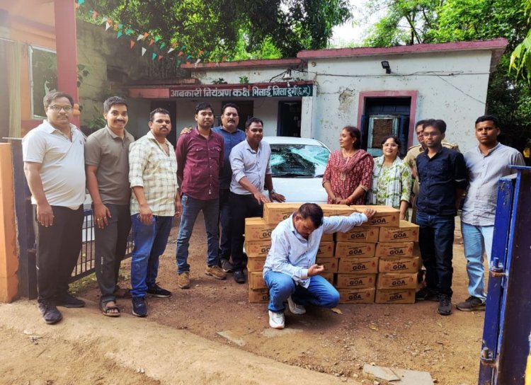 गोवा  व्हिस्की की 23 पेटी विदेशी शराब के साथ तस्कर गिरफ्तार, बिना नंबर की डिजायर जब्त