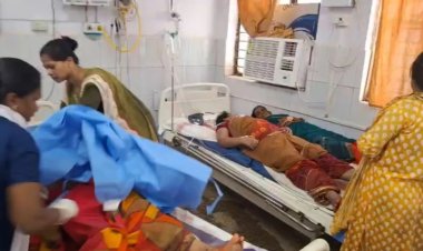 लखीसराय के ऐतिहासिक अशोक धाम मंदिर में भगदड़ से मचा हड़कंप, ट्रेन आने और बिजली पोल गिरने के बाद फैली अफवाह; 8 महिलाओं की मौत