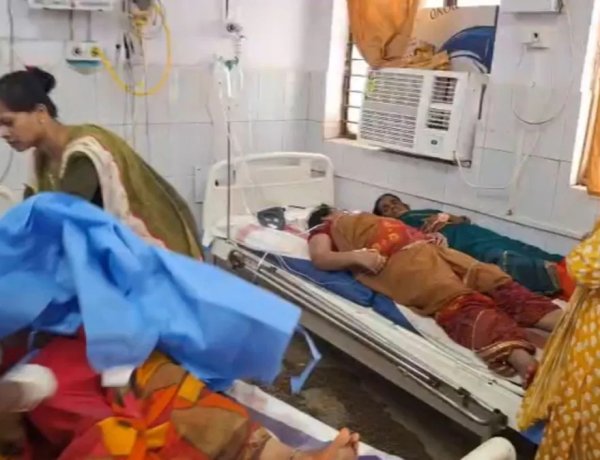 लखीसराय के ऐतिहासिक अशोक धाम मंदिर में भगदड़ से मचा हड़कंप, ट्रेन आने और बिजली पोल गिरने के बाद फैली अफवाह; 8 महिलाओं की मौत