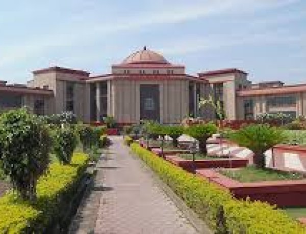 अदालतों के फैसलों से लेकर FIR और चार्जशीट तक बदलेगी भाषा, ‘चरित्रहीन’ और ‘रखैल’ जैसे असंवेदनशील शब्दों पर लगेगी रोक