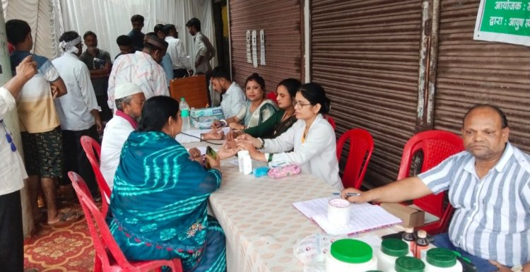 ईद मिलादुन्नबी से पहले भिलाई-3 में सेवा कार्यों की पहल, स्वास्थ्य शिविर में सैकड़ों लोगों ने कराया नि:शुल्क जांच और उपचार