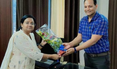 दुर्ग नगर निगम की नई आयुक्त लीना कोसम ने संभाला कार्यभार, विभागवार कामकाज की ली जानकारी