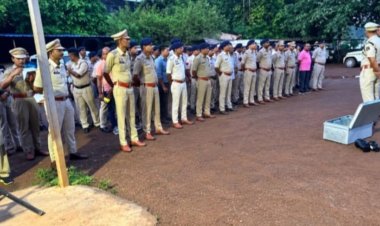 दुर्ग केंद्रीय जेल में अचानक छापा, चिलम-तंबाकू और 2 मोबाइल समेत प्रतिबंधित सामग्री बरामद