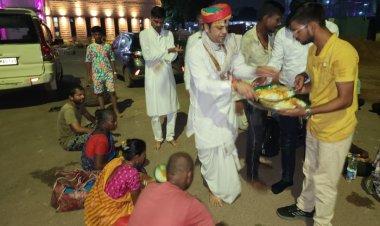 9 साल से जारी जनसेवा को मिला संत का आशीर्वाद, राजीव कृष्ण महाराज ने संस्था के कार्यों को सराहा