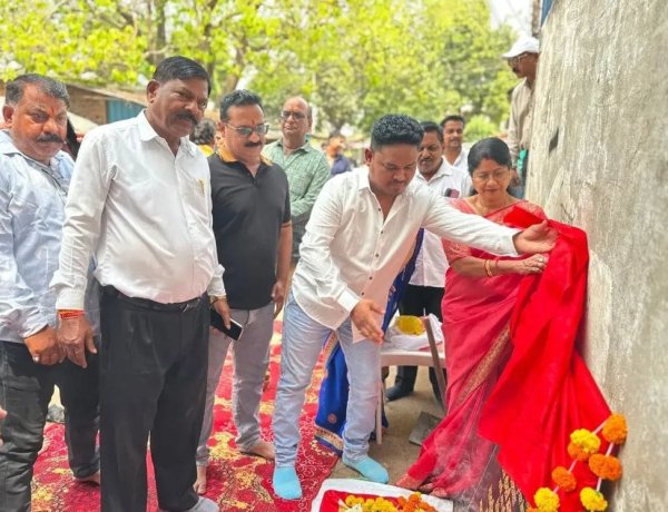 दुर्ग : वार्ड 37 के कब्रपारा चौक में विकास कार्य को मिली रफ्तार, 9.88 लाख की सीसी रोड का महापौर ने किया भूमिपूजन