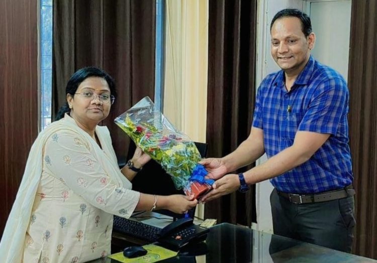 दुर्ग नगर निगम की नई आयुक्त लीना कोसम ने संभाला कार्यभार, विभागवार कामकाज की ली जानकारी