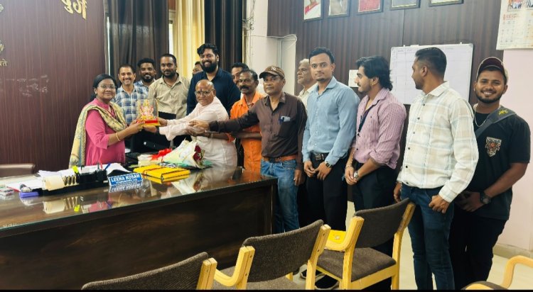 राजूलाल चंद्राकर के नेतृत्व में संघ ने किया आयुक्त लीना कोसाम का स्वागत, कर्मचारियों की समस्याओं पर हुई बातचीत