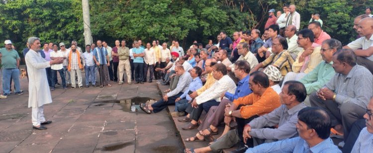 लिखित आदेश नहीं मिला तो नगर निगम चुनाव में अलग राजनीतिक विकल्प उतारने का ऐलान: सेवा निवृत्त कार्मिक कल्याण संघ