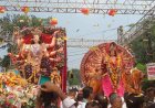 दुर्ग में दो माताओं का अलौकिक मिलन, 49 साल पुरानी परंपरा ने श्रद्धालुओं की आंखें की नम,शनिचरी बाजार चौक में शंखध्वनि, ढोल-नगाड़ों और जयकारों के बीच हुआ भव्य मिलन, पुष्पवर्षा और महाआरती से भक्तिमय हुआ माहौल