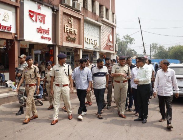 त्योहारों से पहले सराफा बाजार की सुरक्षा को लेकर सक्रिय दुर्ग पुलिस, एसएसपी ने व्यापारियों के साथ की बैठक