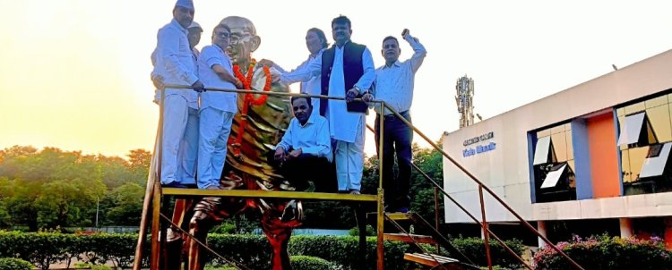 महात्मा गांधी जयंती पर श्रद्धांजलि के साथ पर्यावरण संरक्षण का संदेश, पीपल-बरगद-नीम अभियान का समापन