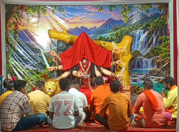 कैंप-2 गायत्री मंदिर चौक में विराजीं मां दुर्गा, श्रद्धालुओं में उत्साह